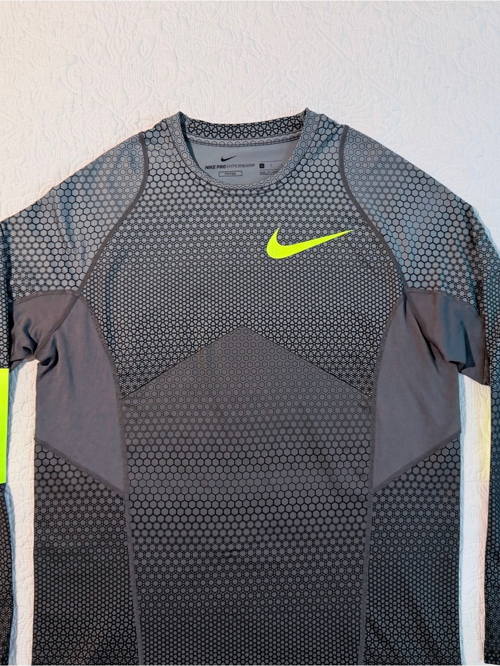 Nike | Pro Hyperwarm Hexodrome Long Sleeve Training Shirt | Gray | Size Large